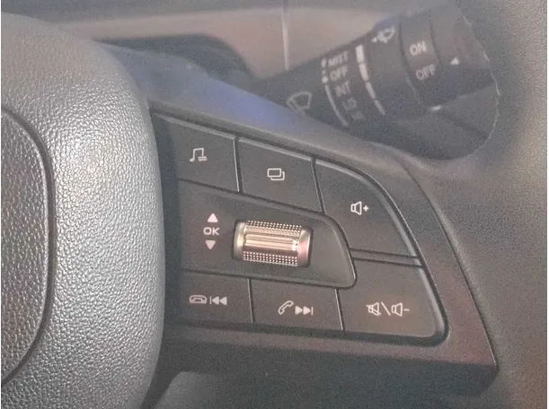 Car image 28