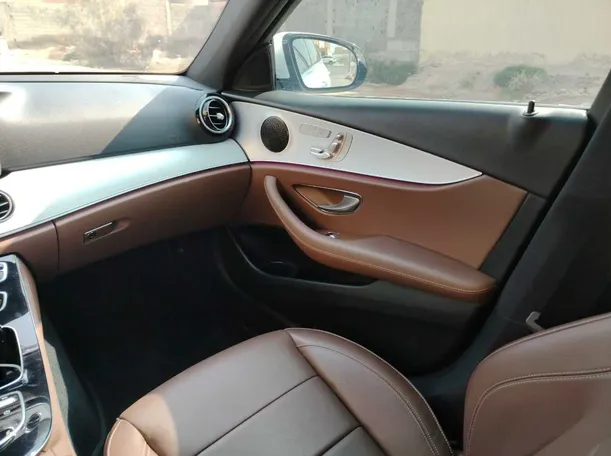 Car image 41