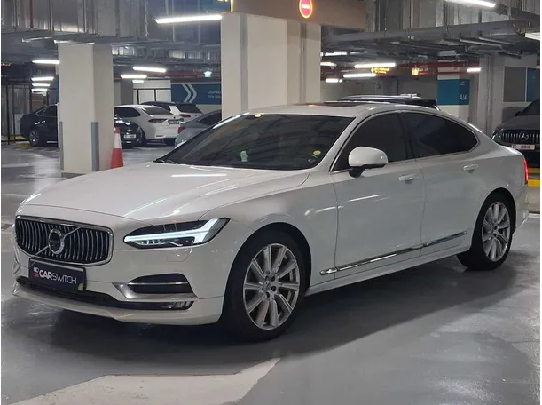 2020 فولفو S90 في دبي