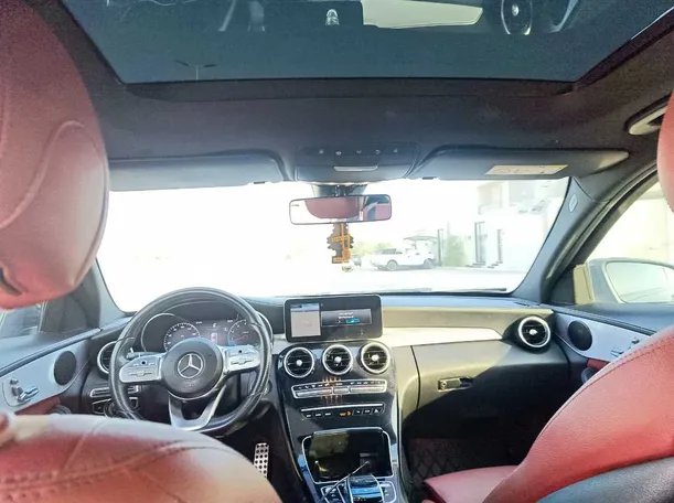 Car image 19