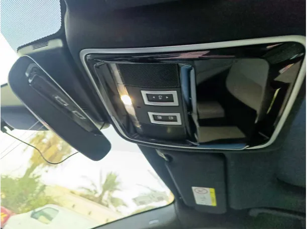 Car image 31