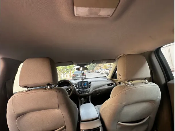 Car image 16