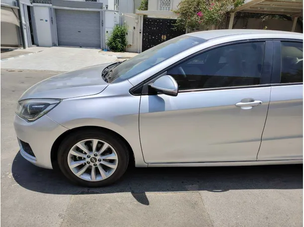 Car image 8