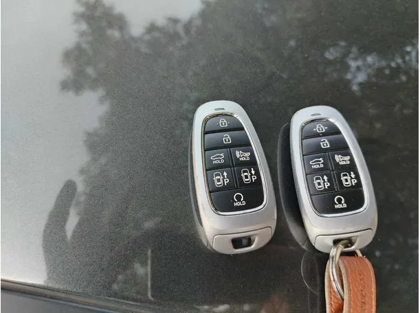 Car image 35