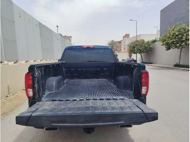 Car image 20