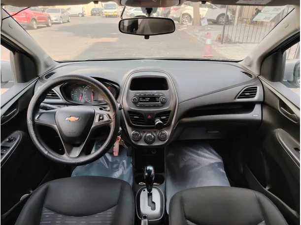Car image 17