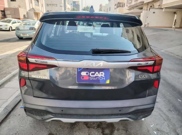 Car image 6