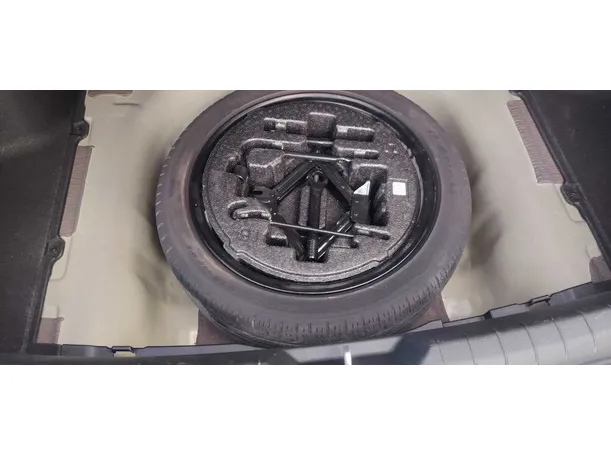 Car image 31