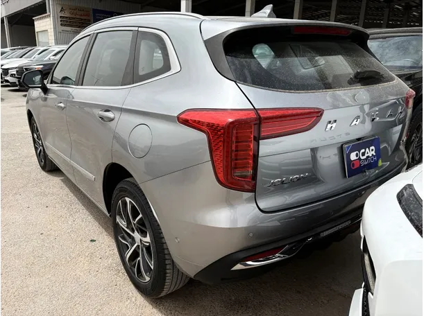 Car image 5