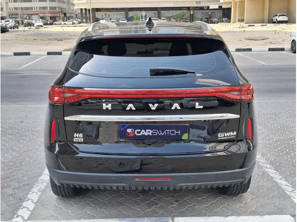 Car image 6