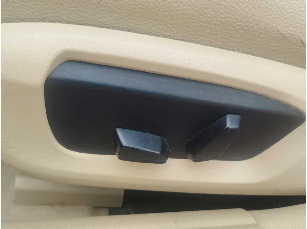 Car image 39