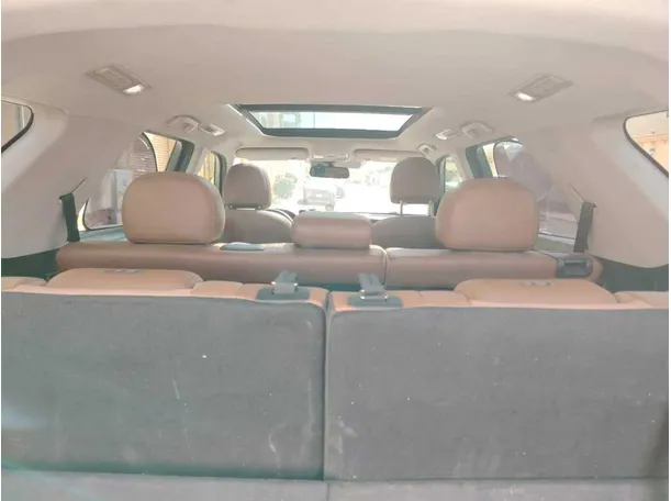 Car image 28