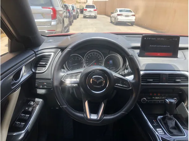 Car image 19