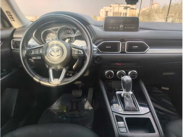 Car image 19