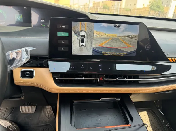 Car image 17