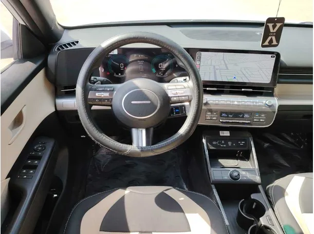 Car image 21