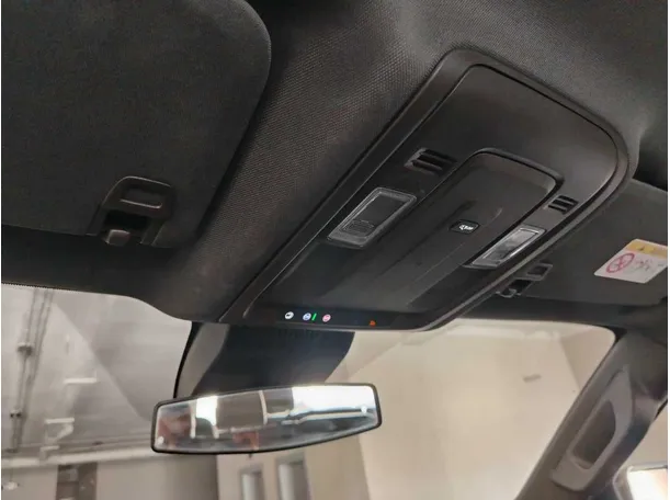 Car image 33