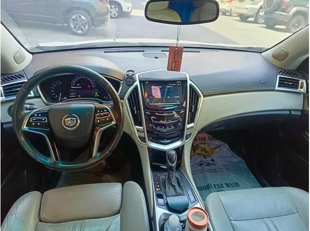 Car image 18