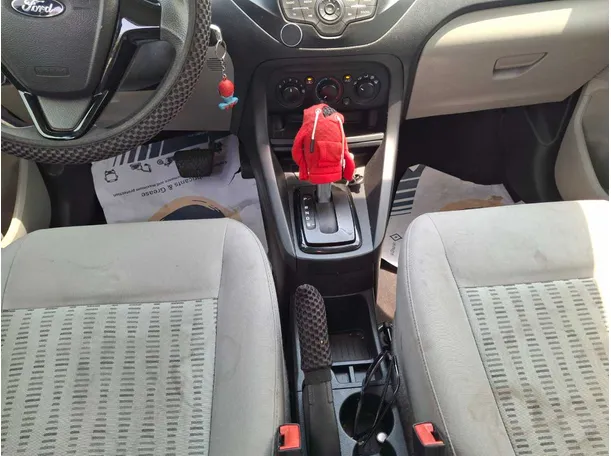 Car image 16