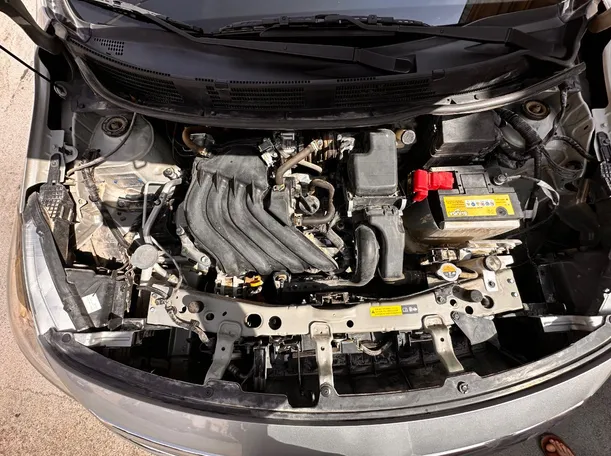 Car image 26
