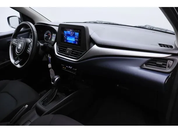 Car image 10