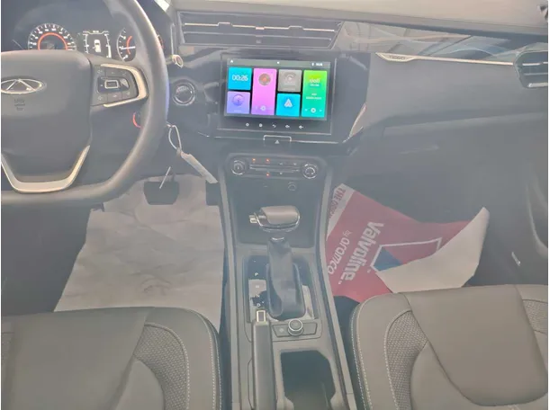 Car image 19