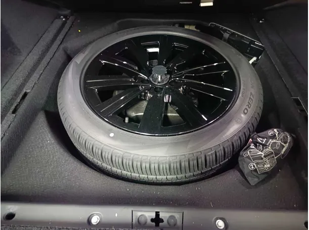 Car image 39
