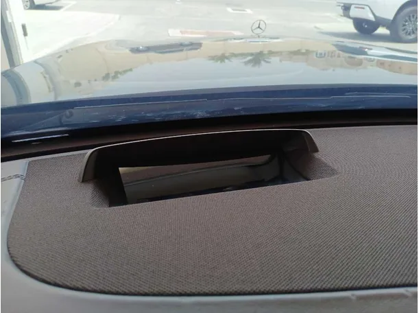 Car image 23
