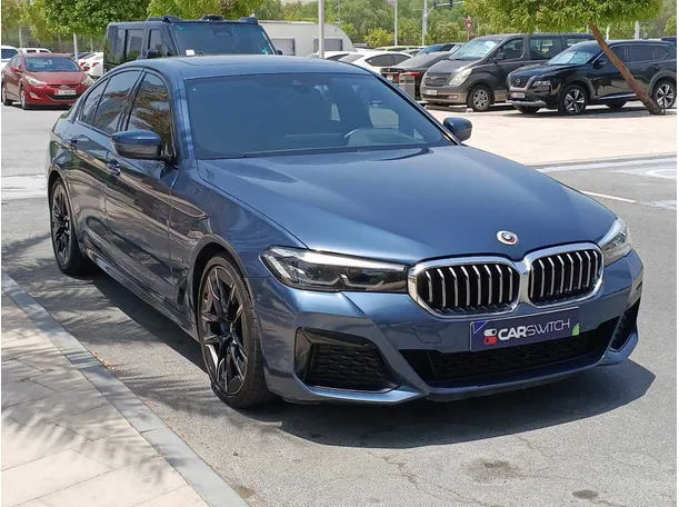 Car image 4
