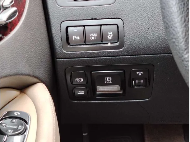 Car image 31
