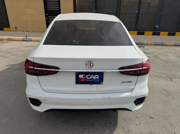 Car image 6