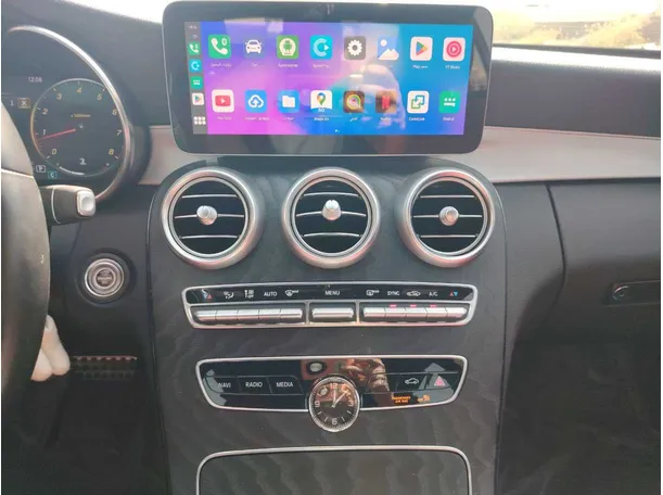 Car image 19