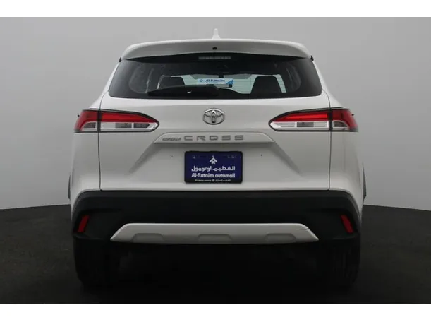 Car image 12