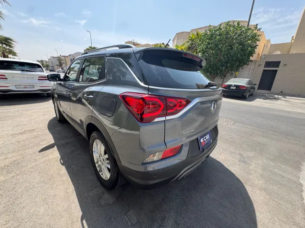 Car image 7