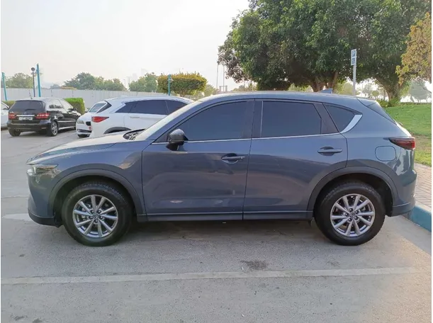 Car image 4