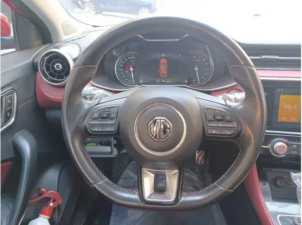 Car image 16