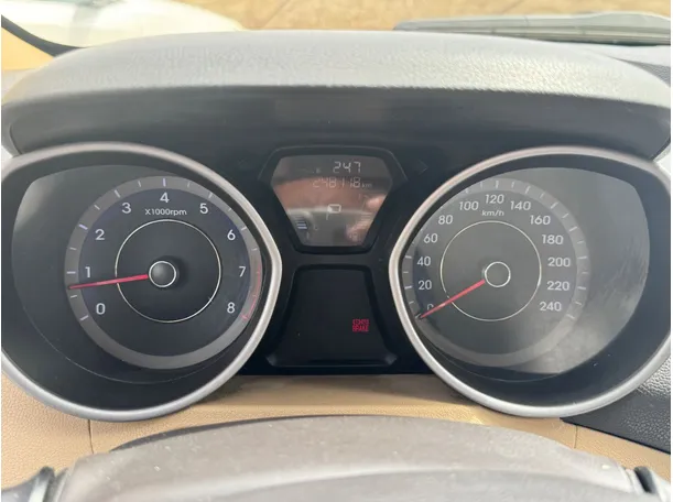 Car image 18