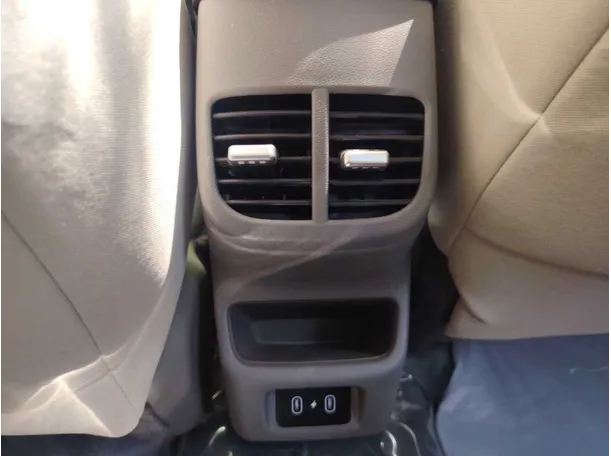 Car image 29