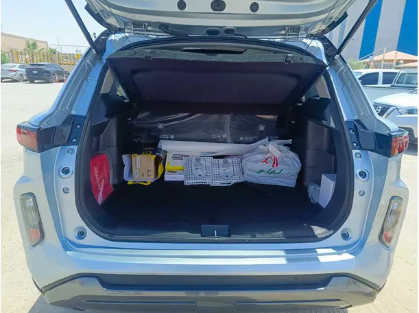 Car image 28