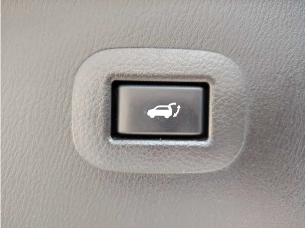 Car image 39