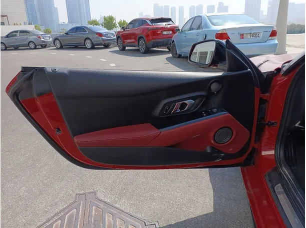 Car image 10