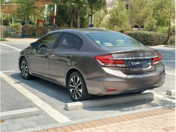 Car image 5