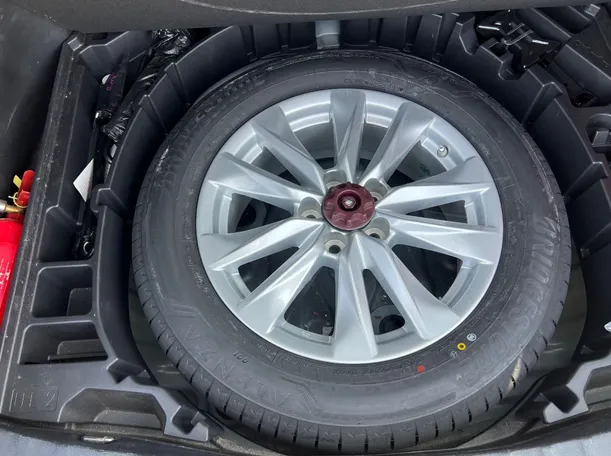 Car image 22