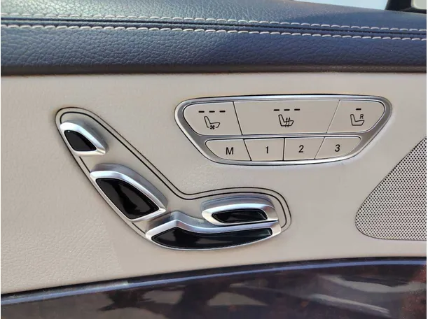 Car image 30