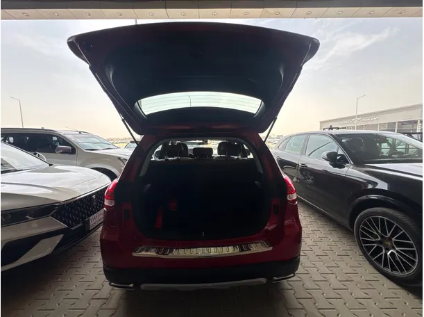 Car image 17