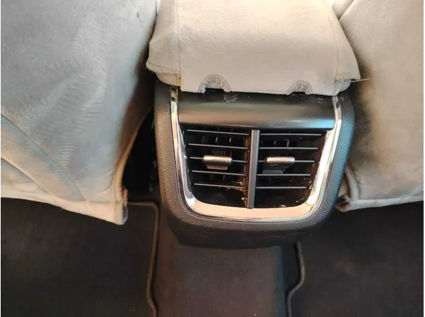 Car image 39