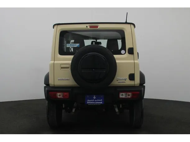 Car image 12