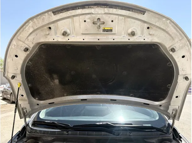Car image 27