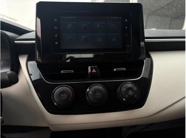Car image 11