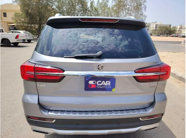 Car image 6